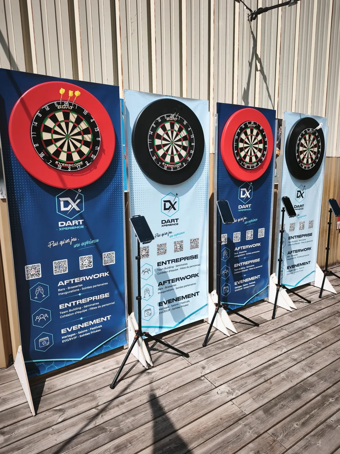 Installation Dart Xperience, cible et fléchette en gros plan